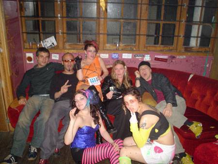 team plastiuque with endorphin crew