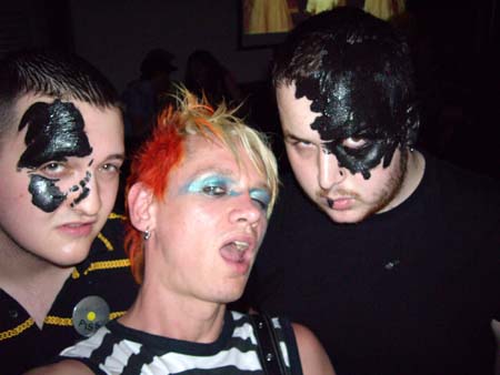 Yr Mum Yr Dad, and bloody Axel