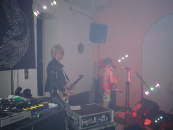 plastique on stage