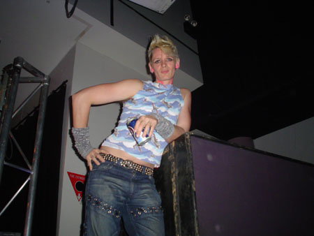 axel oozing neon by the bass bin