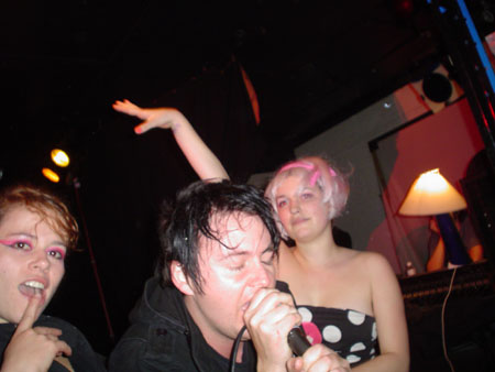 miss dishs armpit looks like daz from gerling