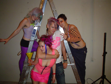 team plastique on ladder