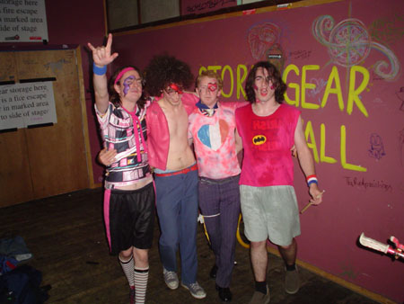 le fancy boys backstage